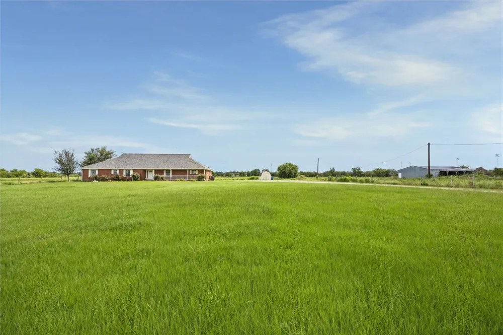 1240 Schumann Road Bellville, TX 77418