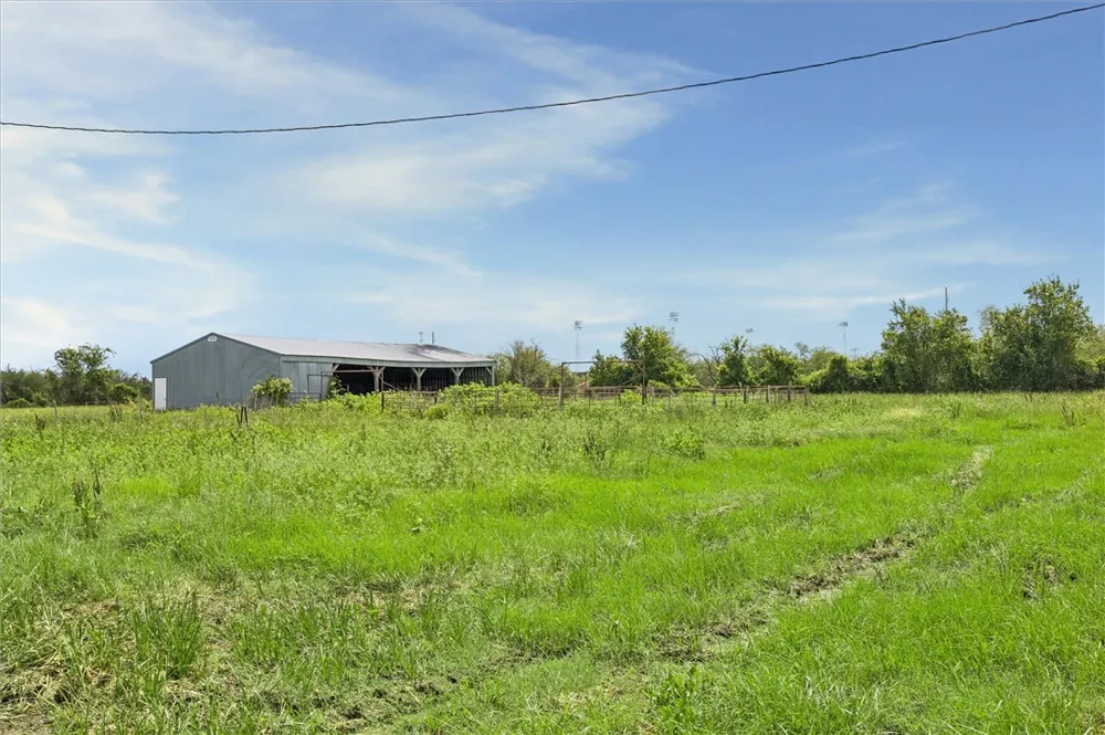 1240 Schumann Road Bellville, TX 77418