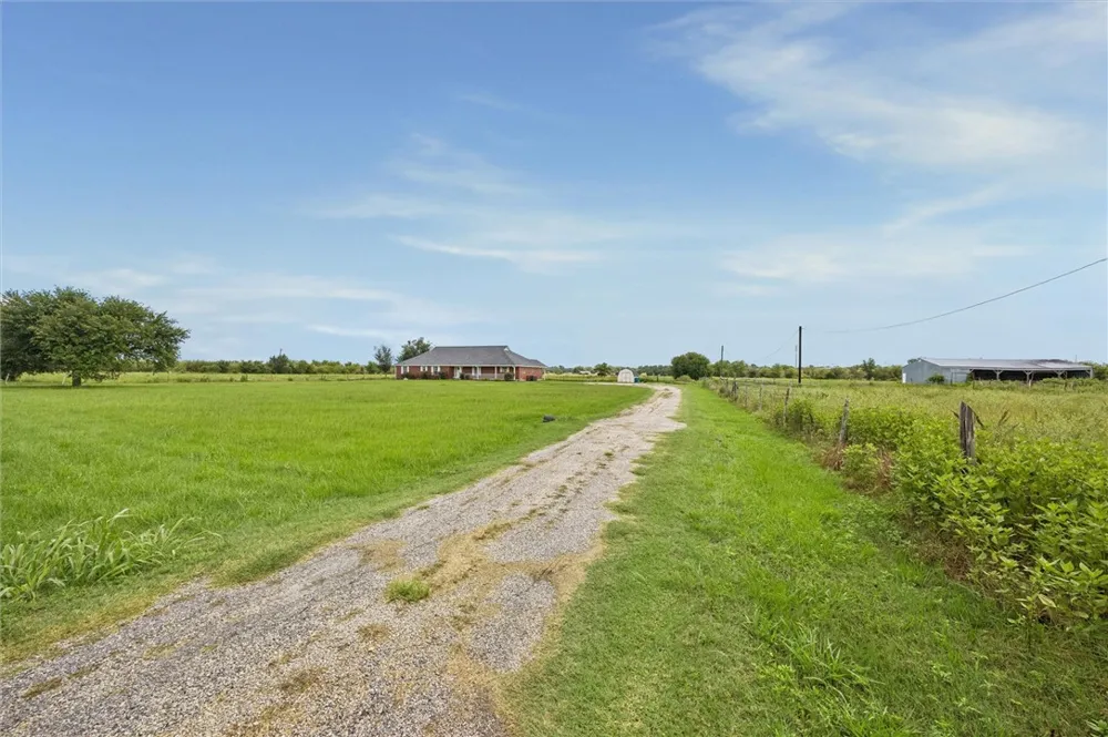 1240 Schumann Road Bellville, TX 77418