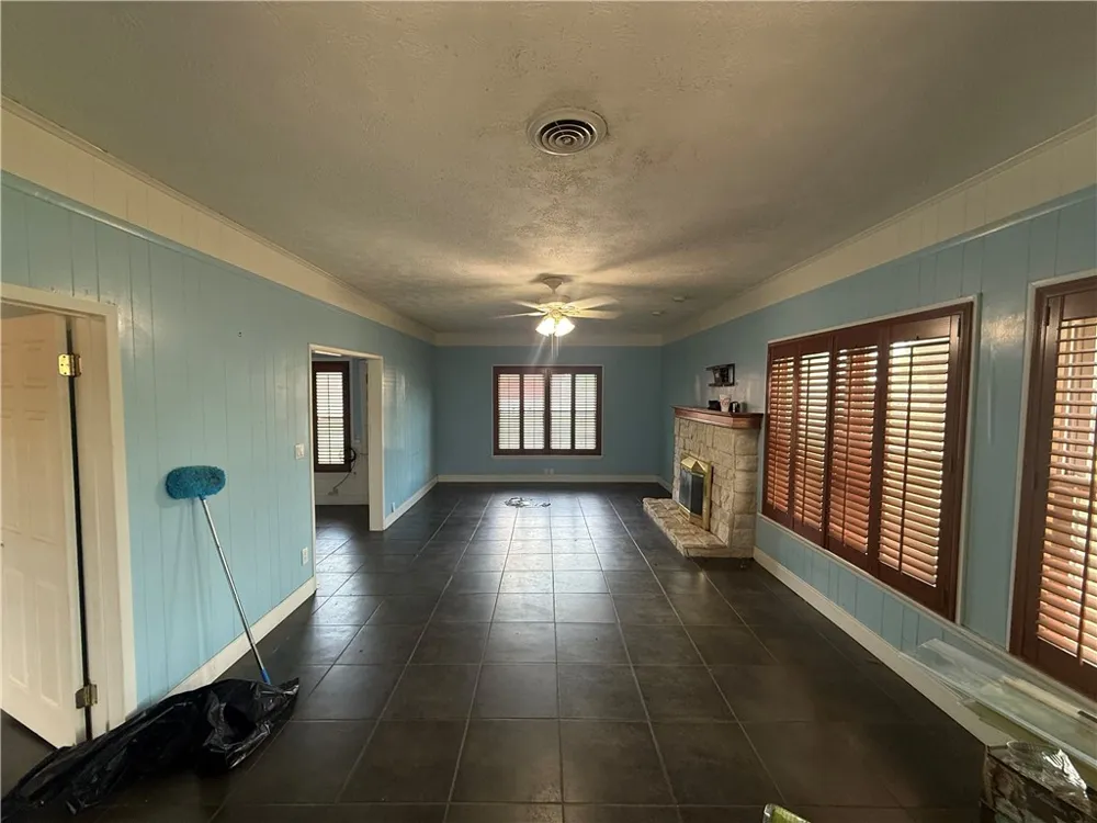 1805 W Highway 21 Caldwell, TX 77836