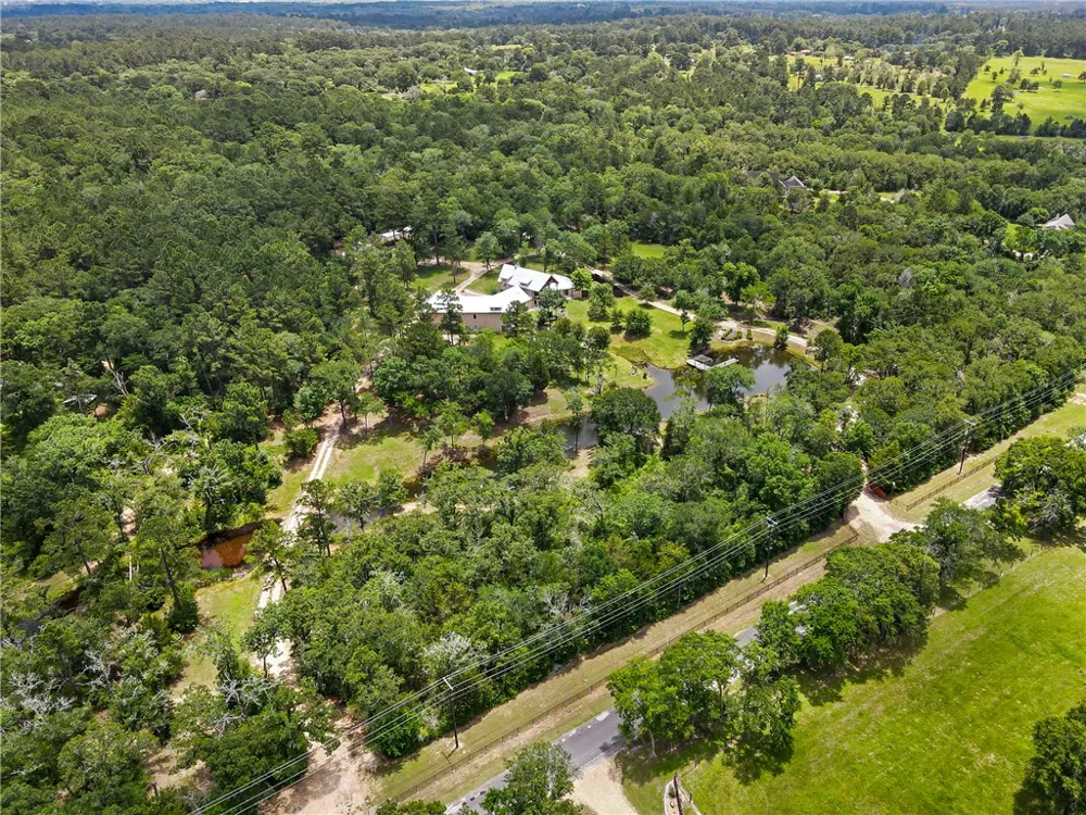 14741 County Road 446 Navasota, TX 77868