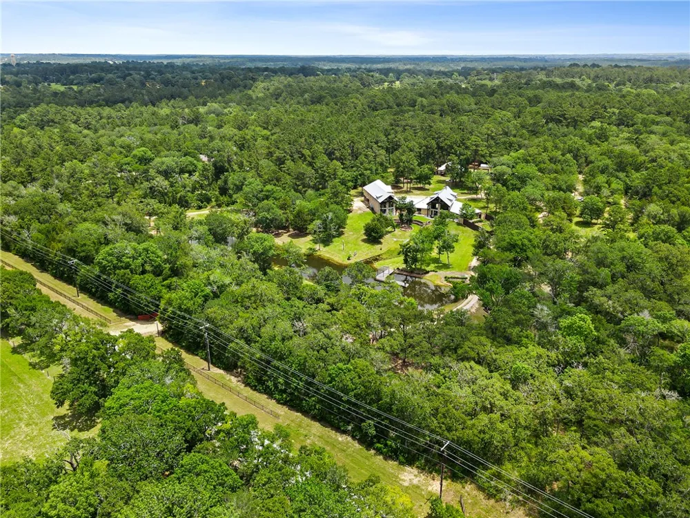 14741 County Road 446 Navasota, TX 77868