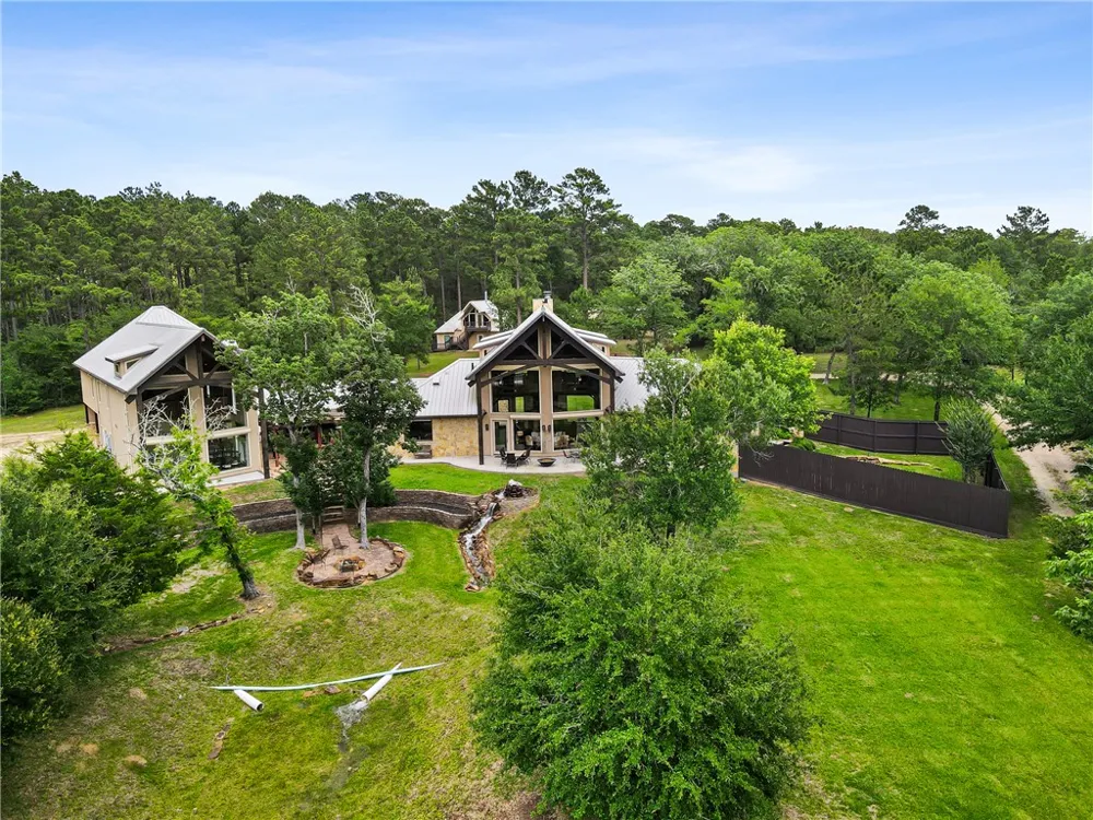14741 County Road 446 Navasota, TX 77868