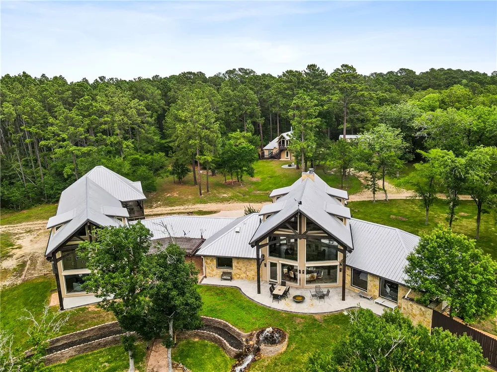 14741 County Road 446 Navasota, TX 77868
