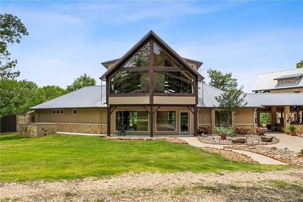 14741 County Road 446 Navasota, TX 77868