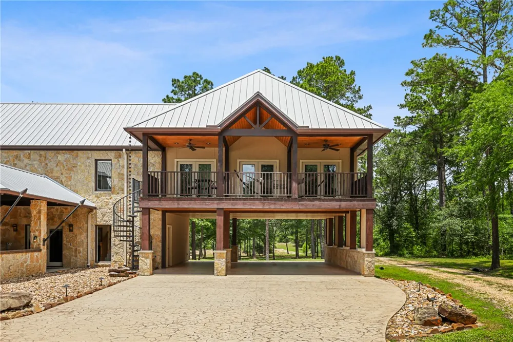 14741 County Road 446 Navasota, TX 77868