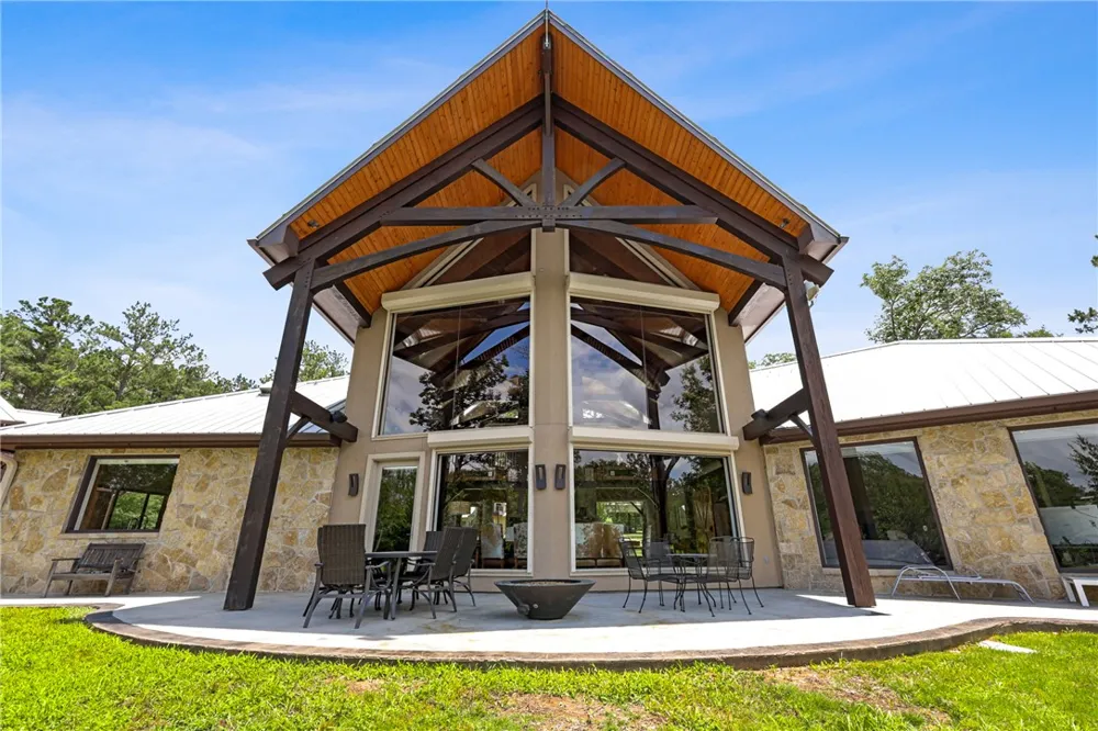 14741 County Road 446 Navasota, TX 77868