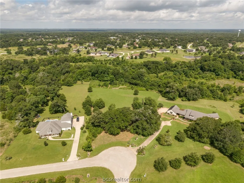 9489 Bishop Bend Iola, TX 77861