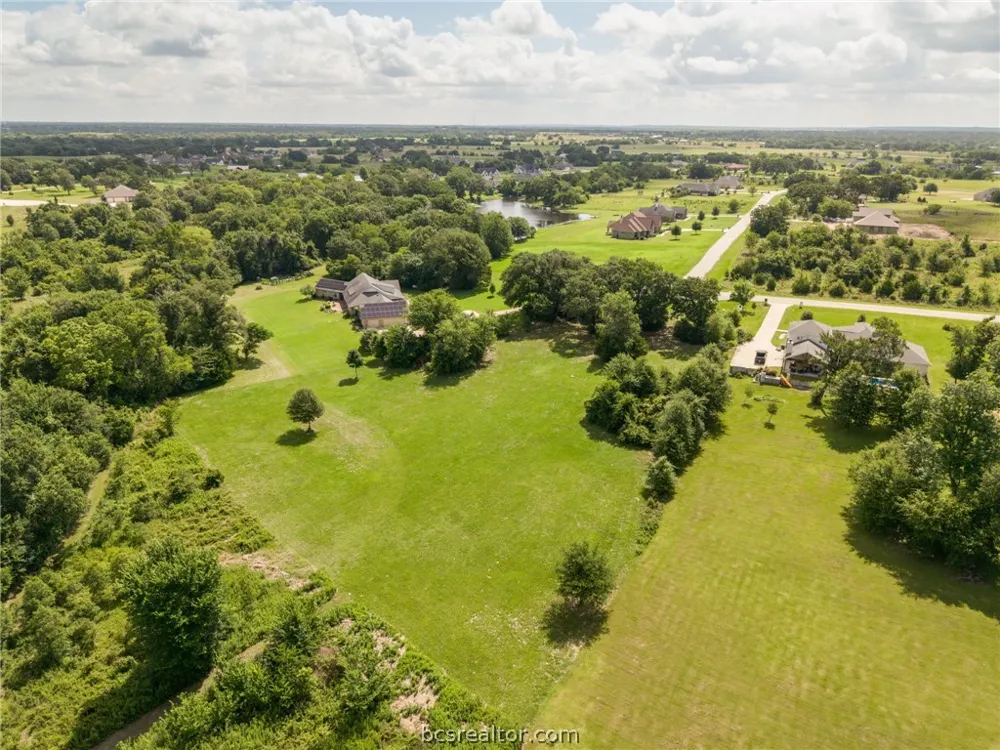 9489 Bishop Bend Iola, TX 77861