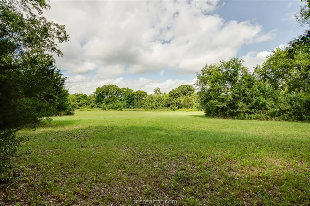 9489 Bishop Bend Iola, TX 77861