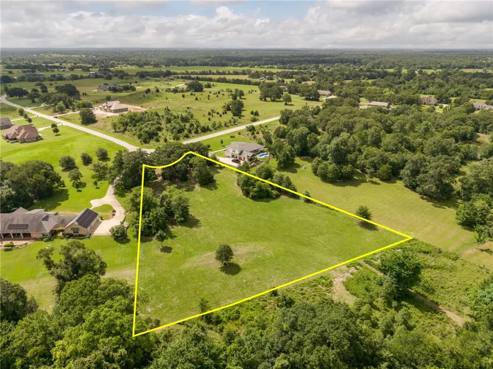 9489 Bishop Bend Iola, TX 77861