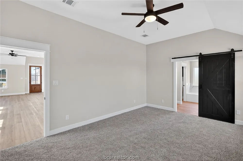 161 Turnrow Cove Snook, TX 77879