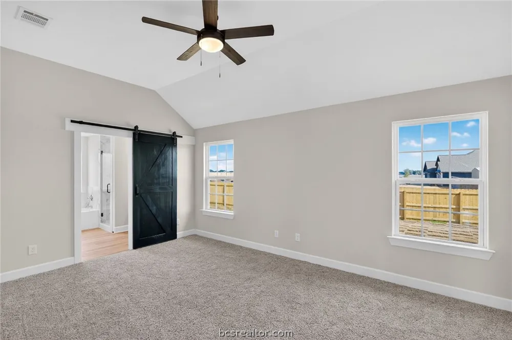 161 Turnrow Cove Snook, TX 77879