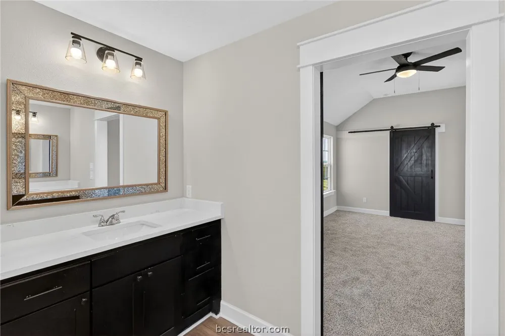 161 Turnrow Cove Snook, TX 77879