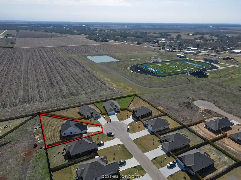 161 Turnrow Cove Snook, TX 77879