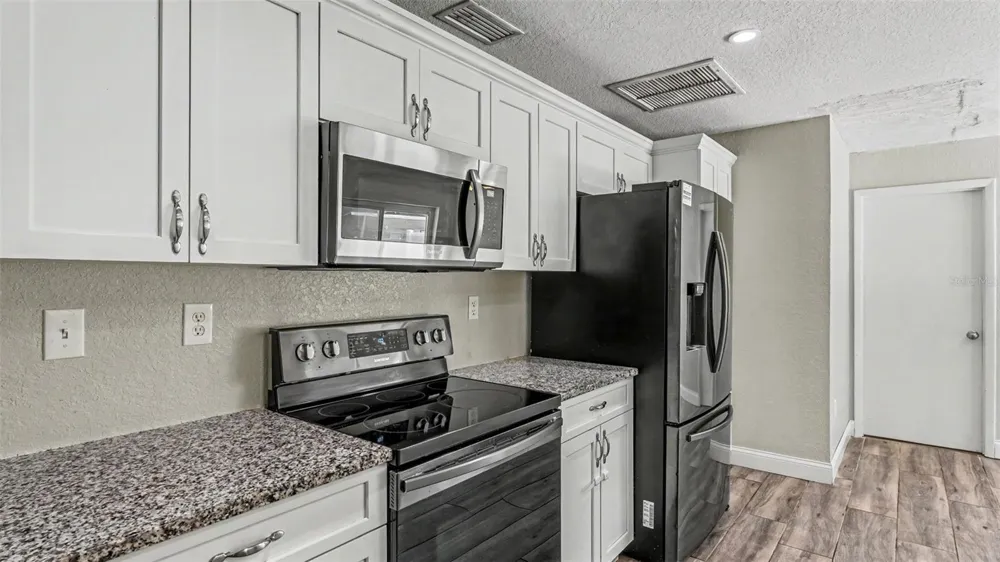 3180 FLAMINGO LANE Mulberry, FL 33860