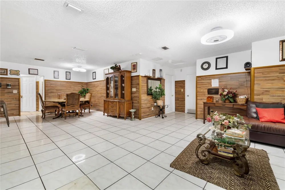 613 FOREST HILLS DRIVE Brandon, FL 33510