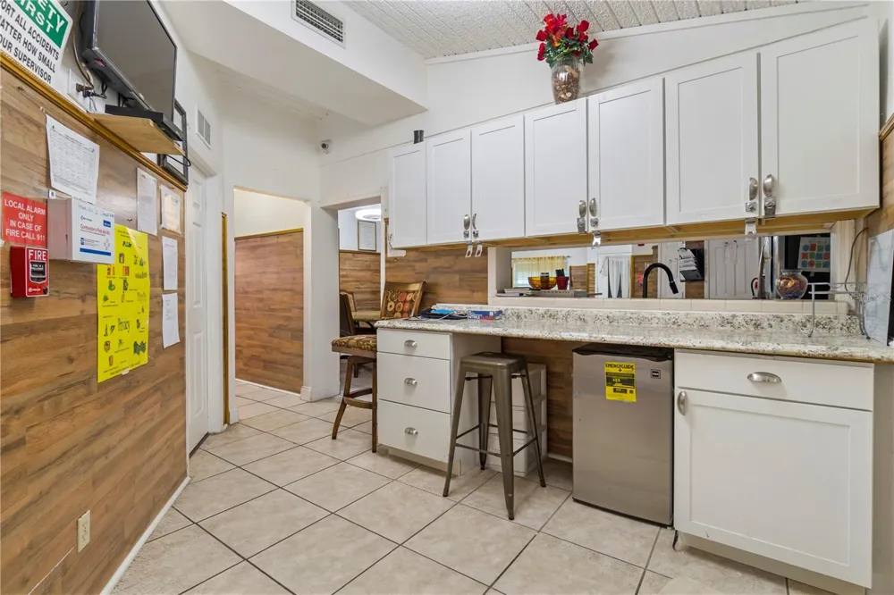 613 FOREST HILLS DRIVE Brandon, FL 33510