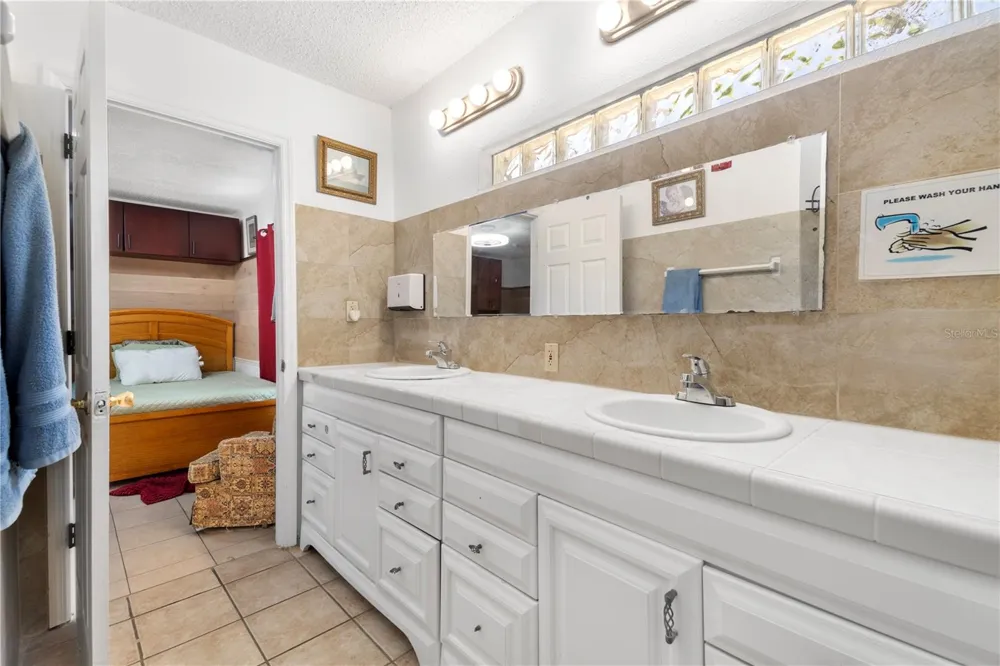 613 FOREST HILLS DRIVE Brandon, FL 33510