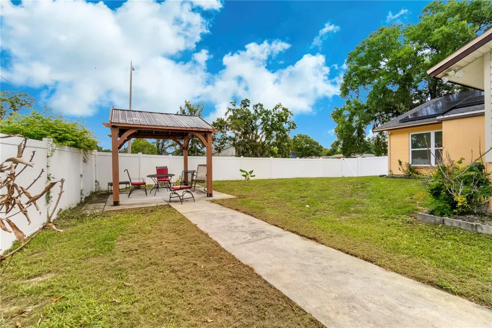 613 FOREST HILLS DRIVE Brandon, FL 33510
