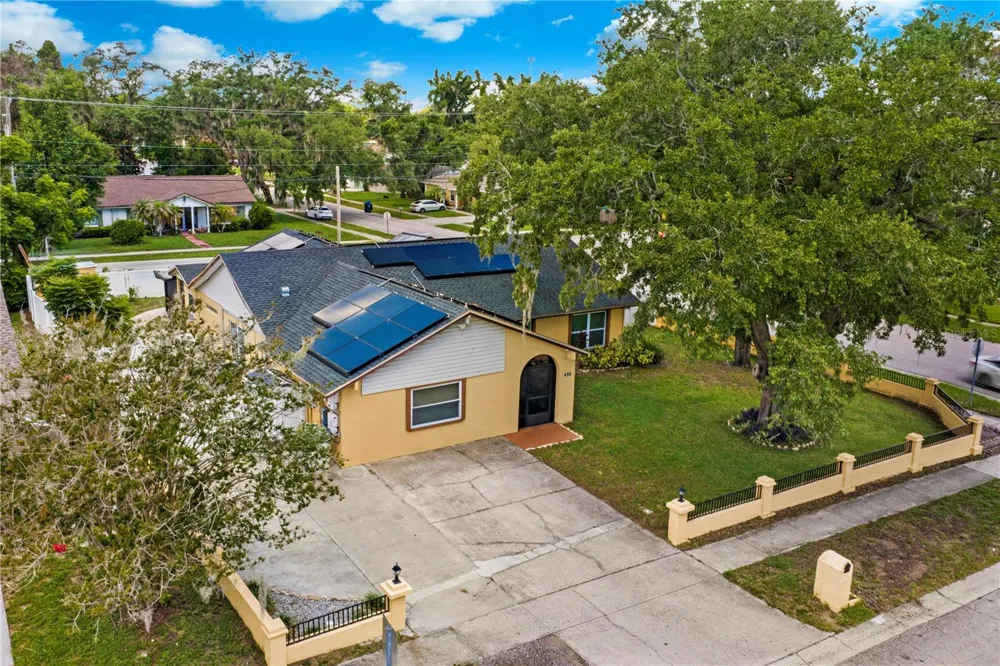613 FOREST HILLS DRIVE Brandon, FL 33510