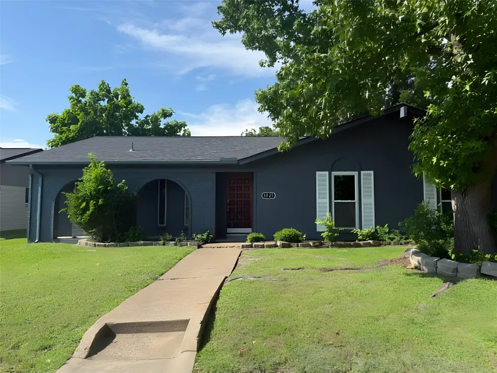 1721 Melrose Street Garland, TX 75042