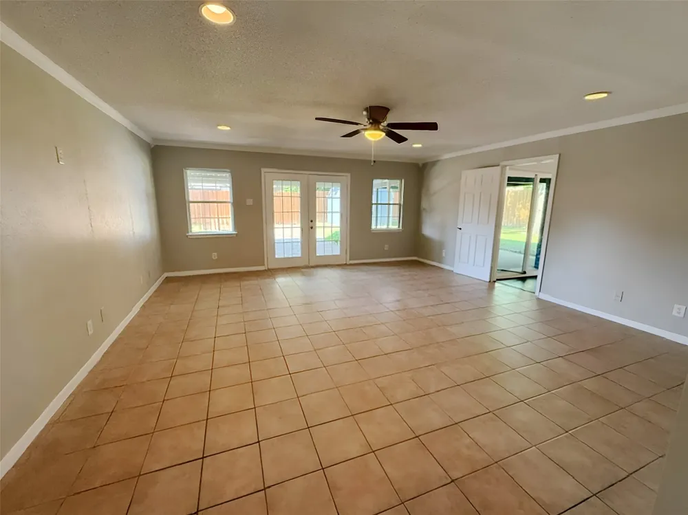 1721 Melrose Street Garland, TX 75042