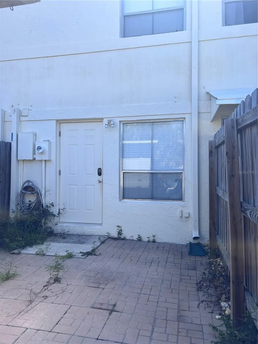 4515 LA CAPRI COURT Tampa, FL 33611