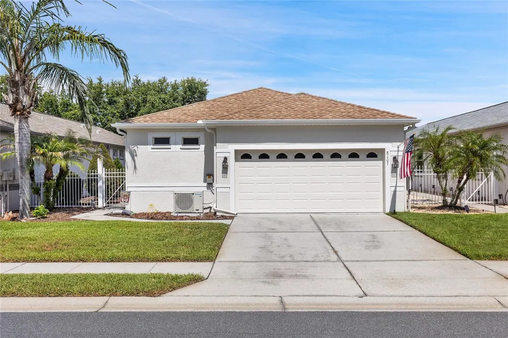 8107 PONKAN ROAD Land O Lakes, FL 34637
