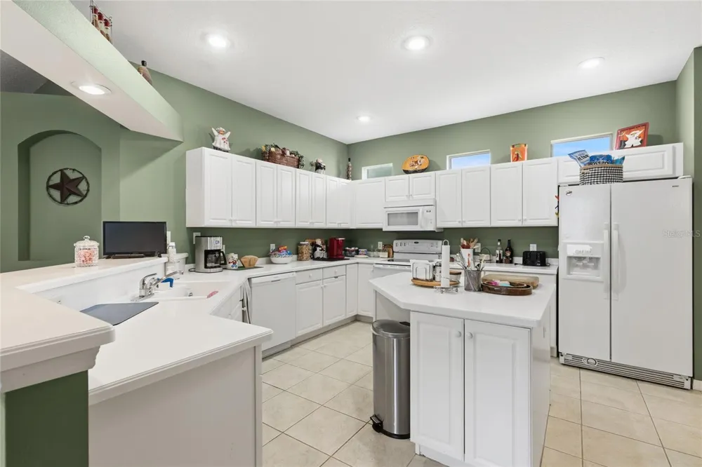 8107 PONKAN ROAD Land O Lakes, FL 34637
