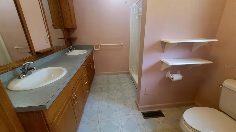 8664 CR 639 Bushnell, FL 33513