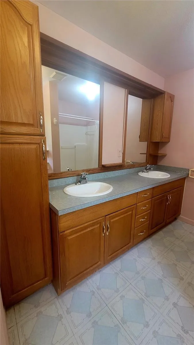 8664 CR 639 Bushnell, FL 33513