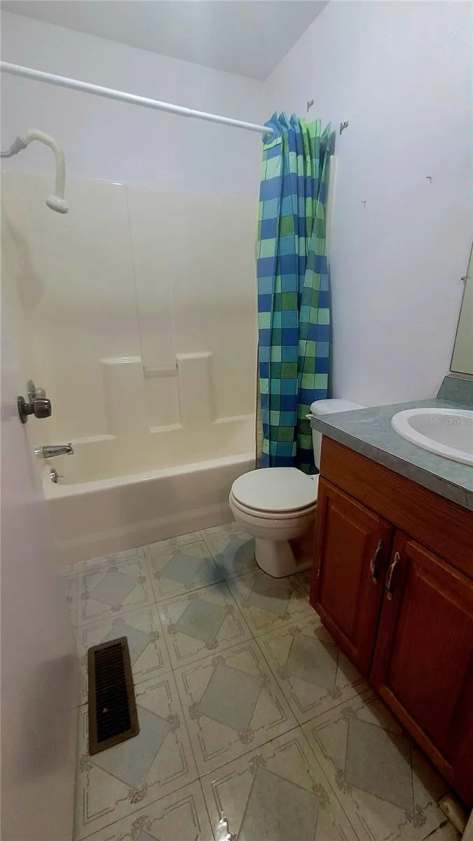 8664 CR 639 Bushnell, FL 33513