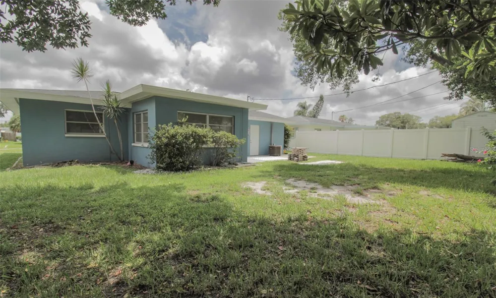 2338 NASH STREET Clearwater, FL 33765