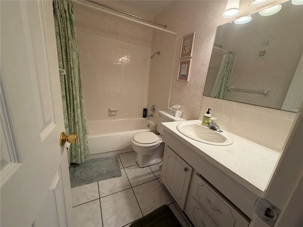 6025 SHORE BOULEVARD S #415 Gulfport, FL 33707