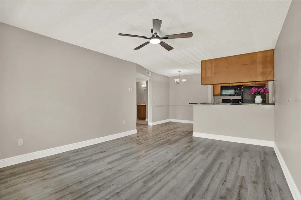 308 LAKE PARSONS GREEN #203 Brandon, FL 33511