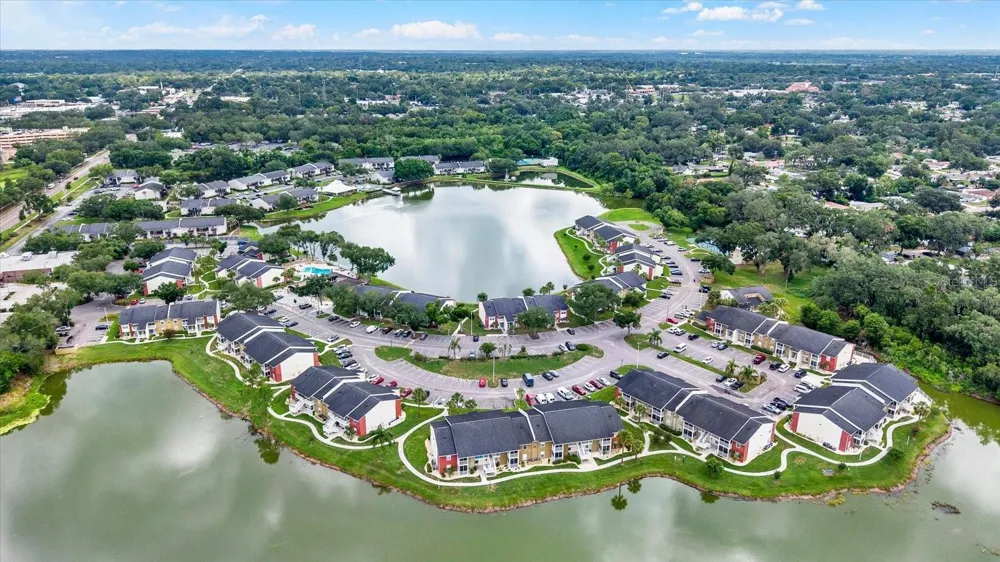 308 LAKE PARSONS GREEN #203 Brandon, FL 33511