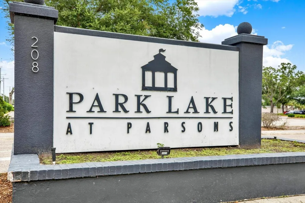 308 LAKE PARSONS GREEN #203 Brandon, FL 33511