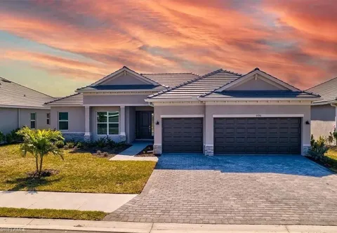 7796 Lakes Edge Lane