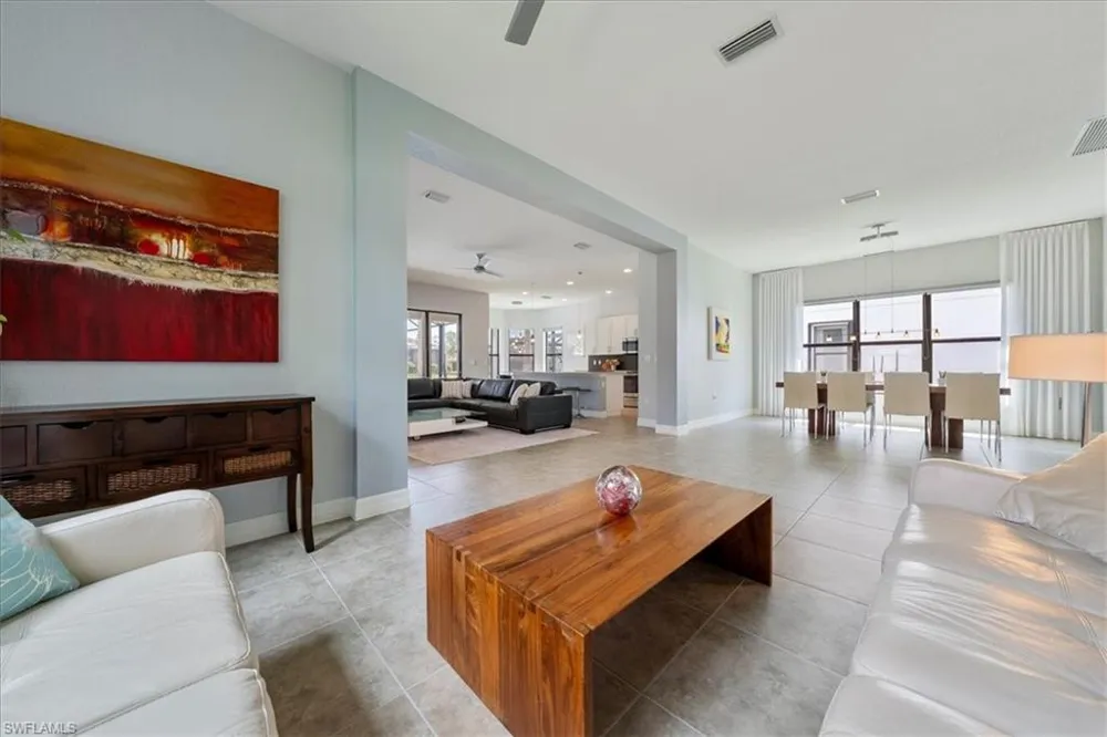 3264 Pacific Drive Naples, FL 34119