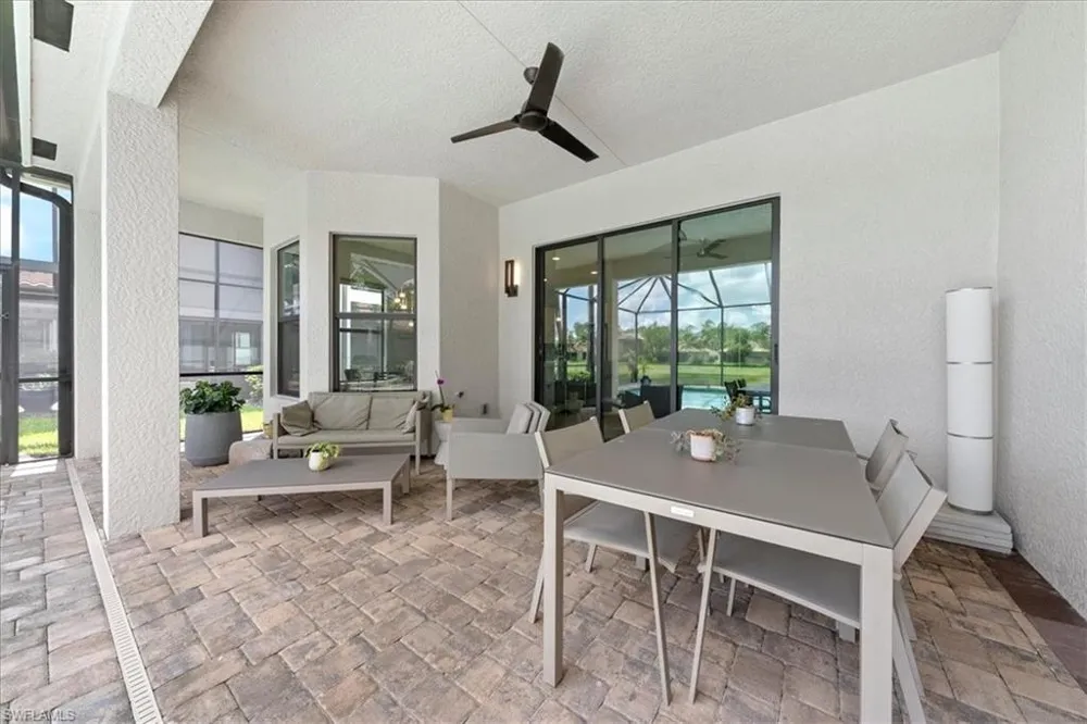 3264 Pacific Drive Naples, FL 34119