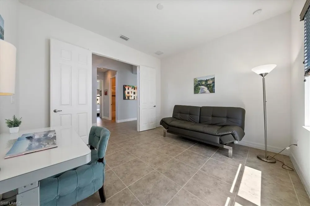 3264 Pacific Drive Naples, FL 34119