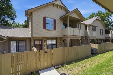 9114 S Urbana Avenue #9B