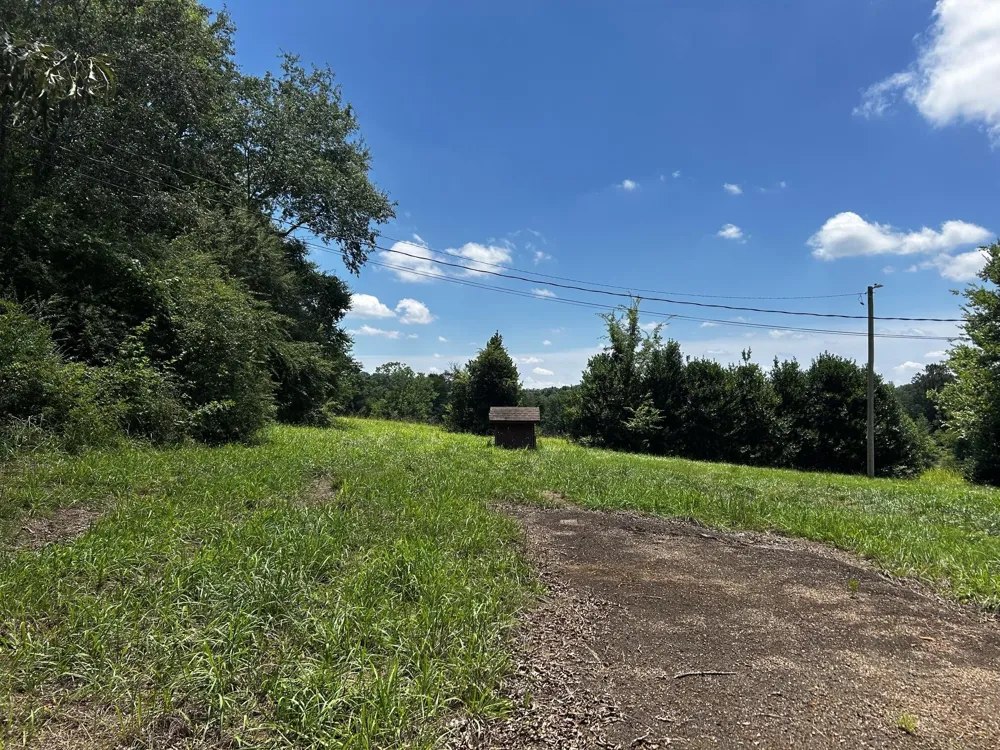 573 S Judd Road Decatur, TN 37322