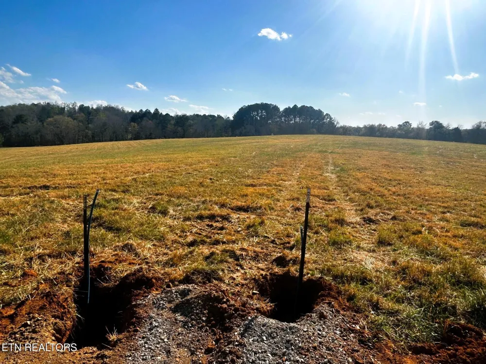 3 Lamontville Rd Decatur, TN 37322