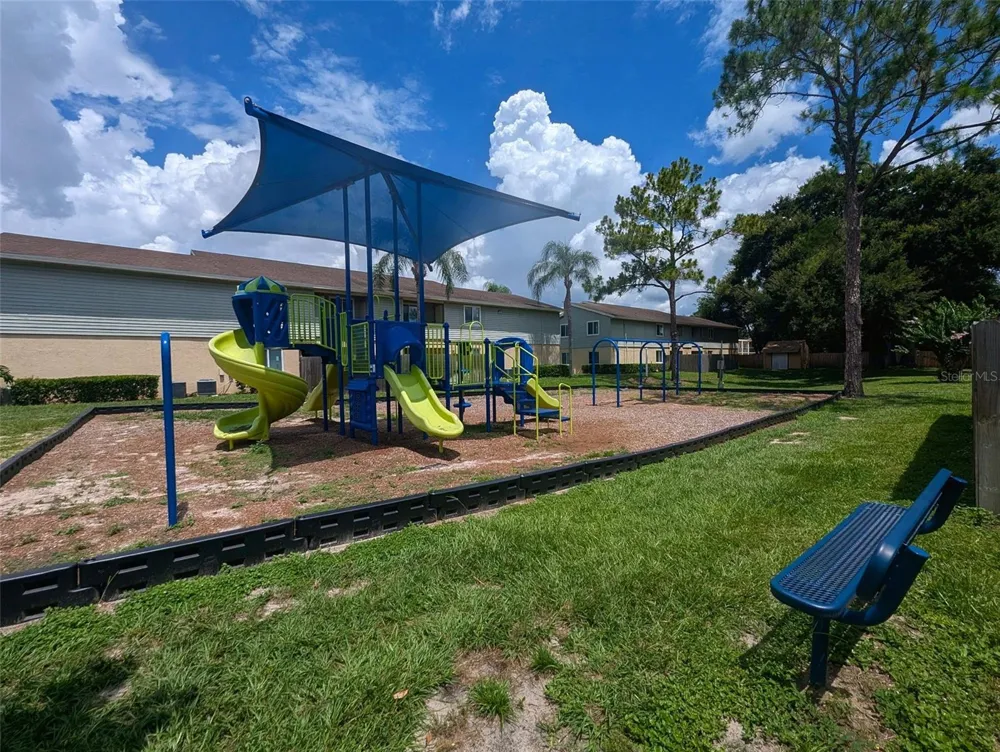 228 THORN TREE PLACE #228 Brandon, FL 33510