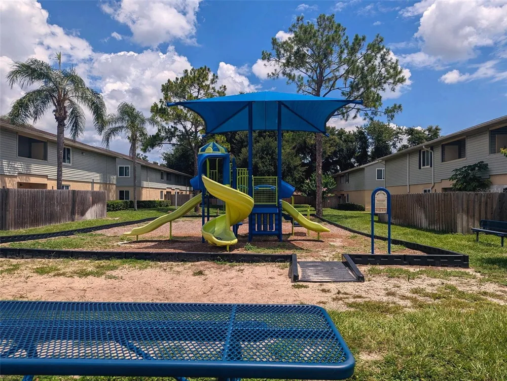 228 THORN TREE PLACE #228 Brandon, FL 33510