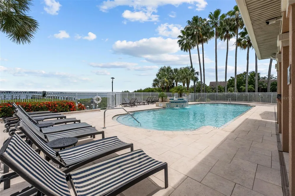 3302 BAY CLUB CIRCLE #3202 Tampa, FL 33607