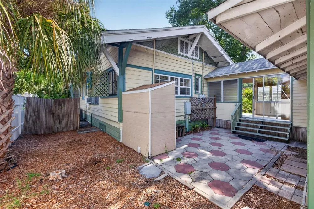 2800 2ND AVENUE St Petersburg, FL 33713
