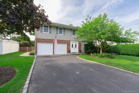 19 Knoll Lane